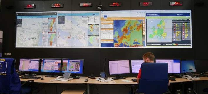 Πώς 5 εργαζόμενοι από τις Βρυξέλλες οργανώνουν πανευρωπαϊκά τη βοήθεια στις πυρκαγιές